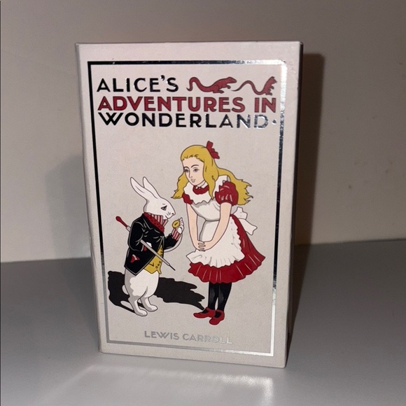 Storybook Cosmetics: Alice's Adventures in Wonderland Eyeshadow & Lipstick NEW - Picture 1 of 6
